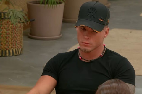 Acusaciones de brujería en reality show